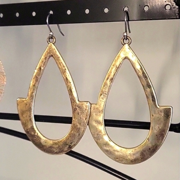 11 Pairs Wearable Earrings Grab Bag for Resell or Craft Lot RAC071 - Picture 4 of 14